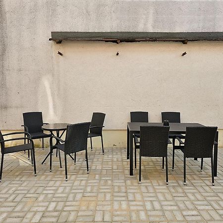 ארפורט Schoene Grosse Ferienwohnung 79M2 Und 2 Baeder, Zentrumnah, 2Og מראה חיצוני תמונה