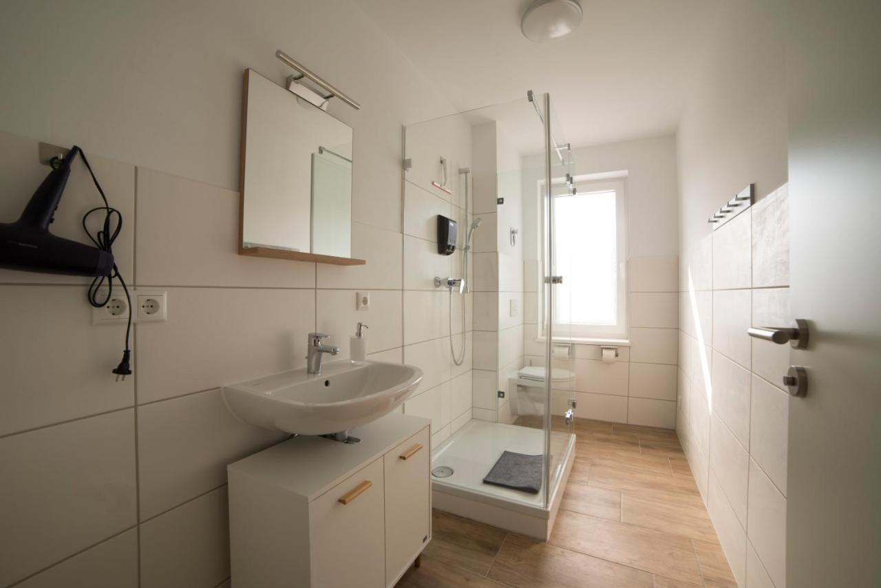 ארפורט Schoene Grosse Ferienwohnung 79M2 Und 2 Baeder, Zentrumnah, 2Og מראה חיצוני תמונה