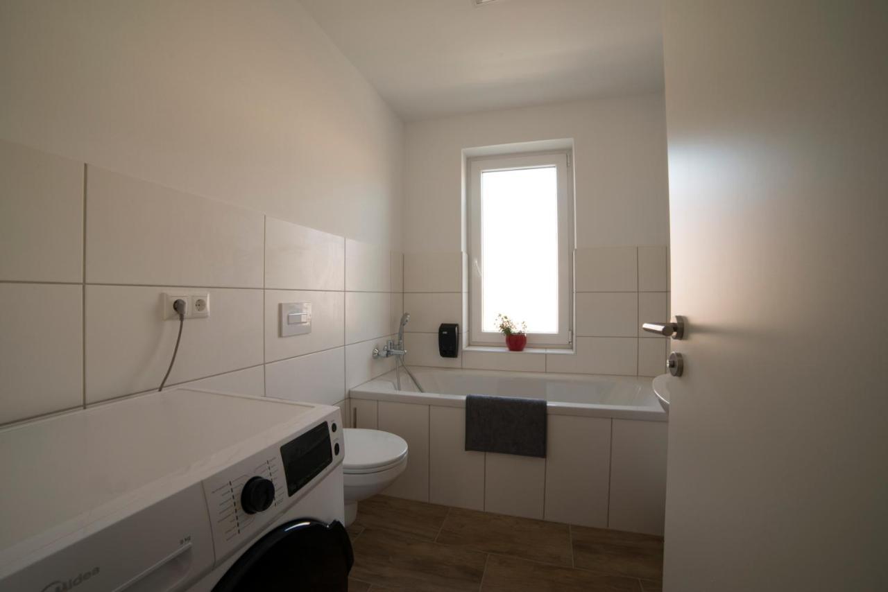ארפורט Schoene Grosse Ferienwohnung 79M2 Und 2 Baeder, Zentrumnah, 2Og מראה חיצוני תמונה