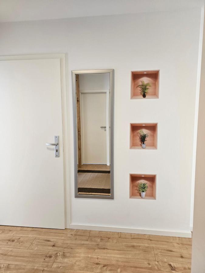 ארפורט Schoene Grosse Ferienwohnung 79M2 Und 2 Baeder, Zentrumnah, 2Og מראה חיצוני תמונה