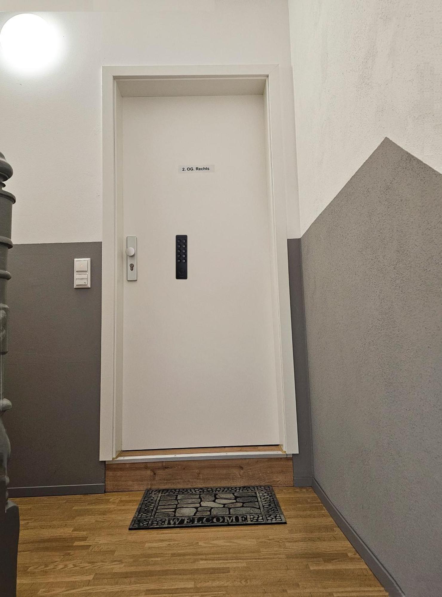 ארפורט Schoene Grosse Ferienwohnung 79M2 Und 2 Baeder, Zentrumnah, 2Og מראה חיצוני תמונה